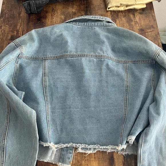 PRETTYLITTLETHING CROP JEANS JACKET WITH RHINESTONES ❤️ - Picture 3 of 3